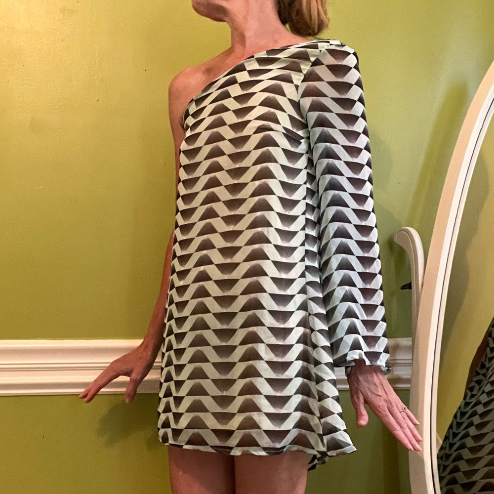 One Shoulder Mini Dress with Bell Shleeve
